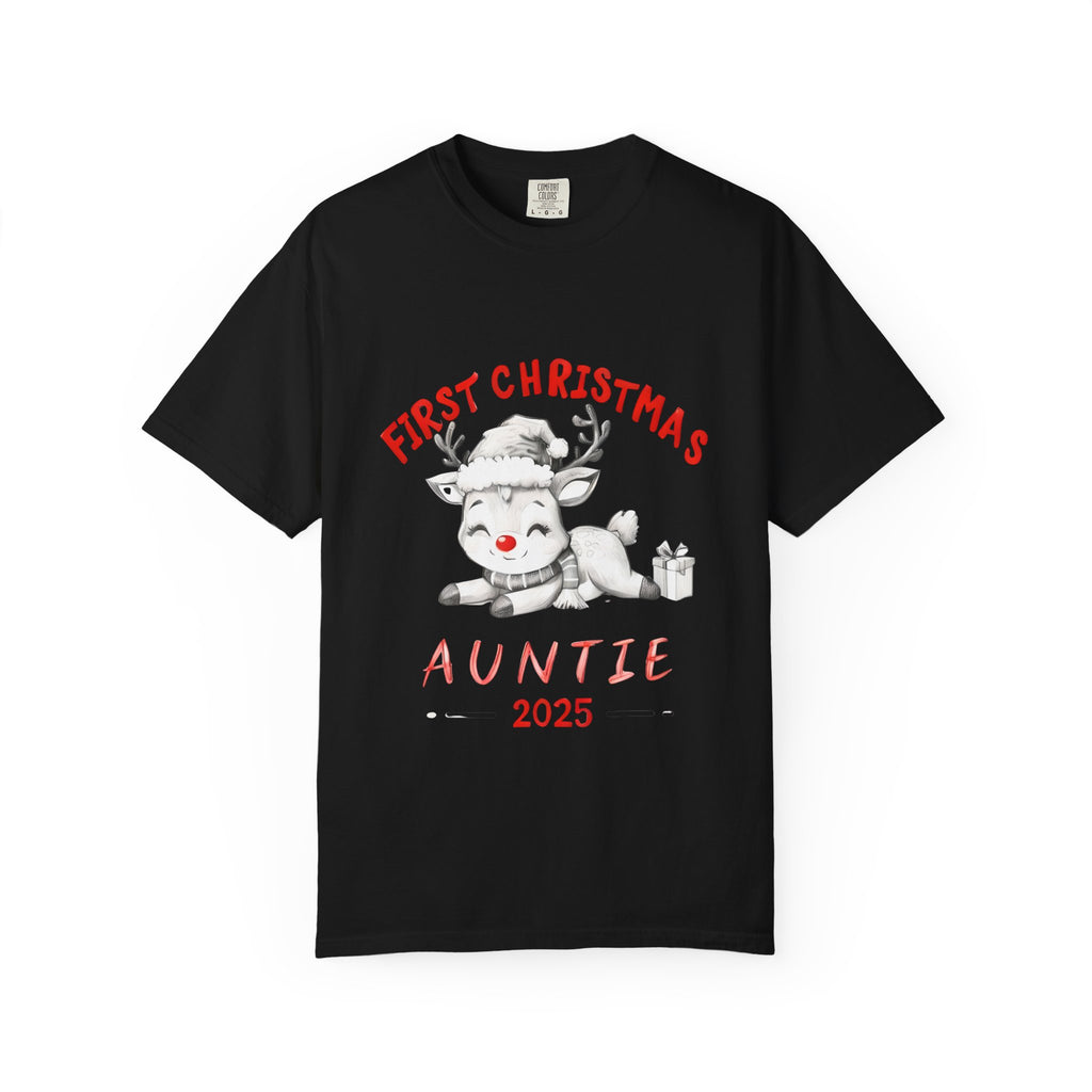 Black Christmas auntie T-shirt with cute reindeer holding a gift, "2025" graphic