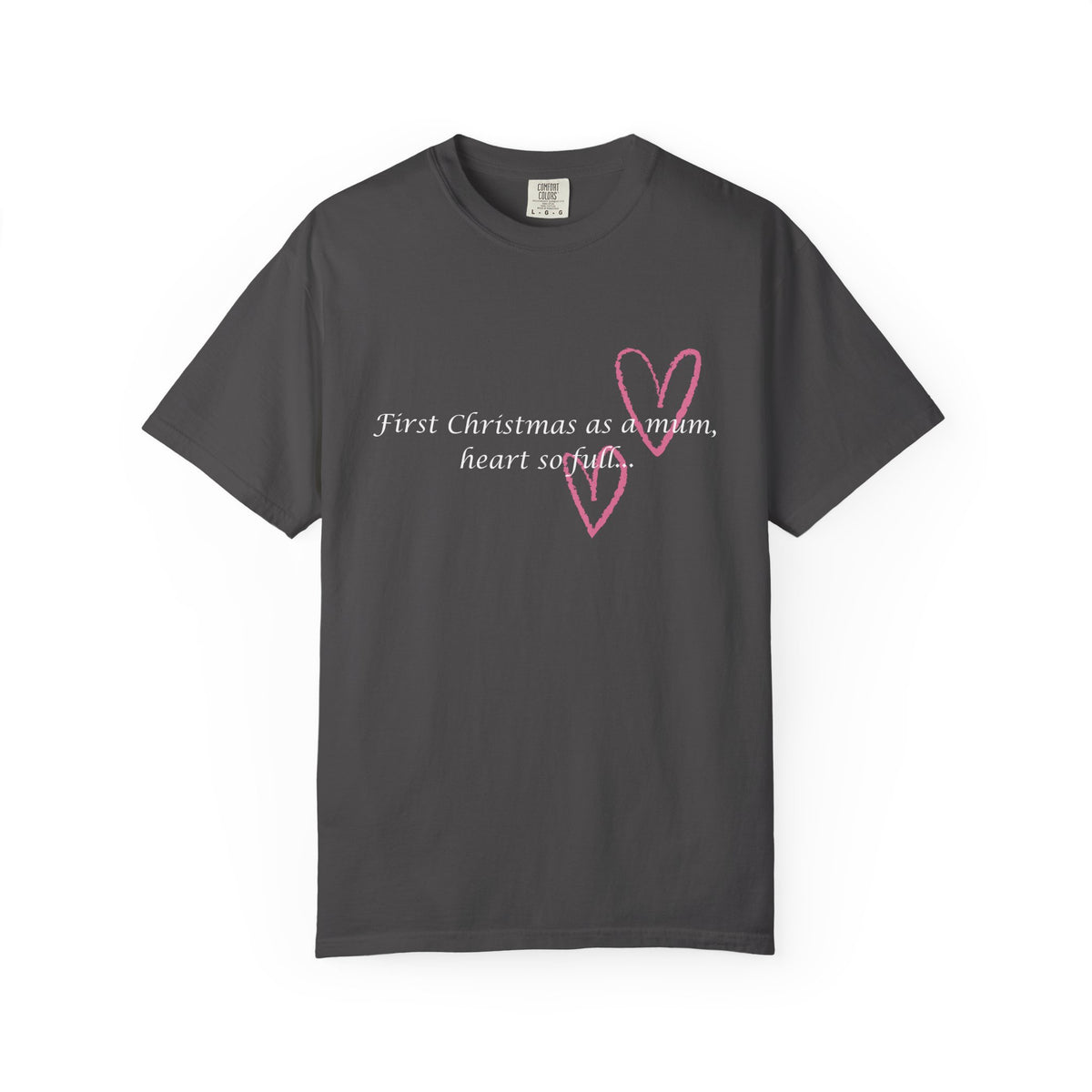 Graphite gray Mum Christmas heart T-shirt with pink heart outline and script text on chest