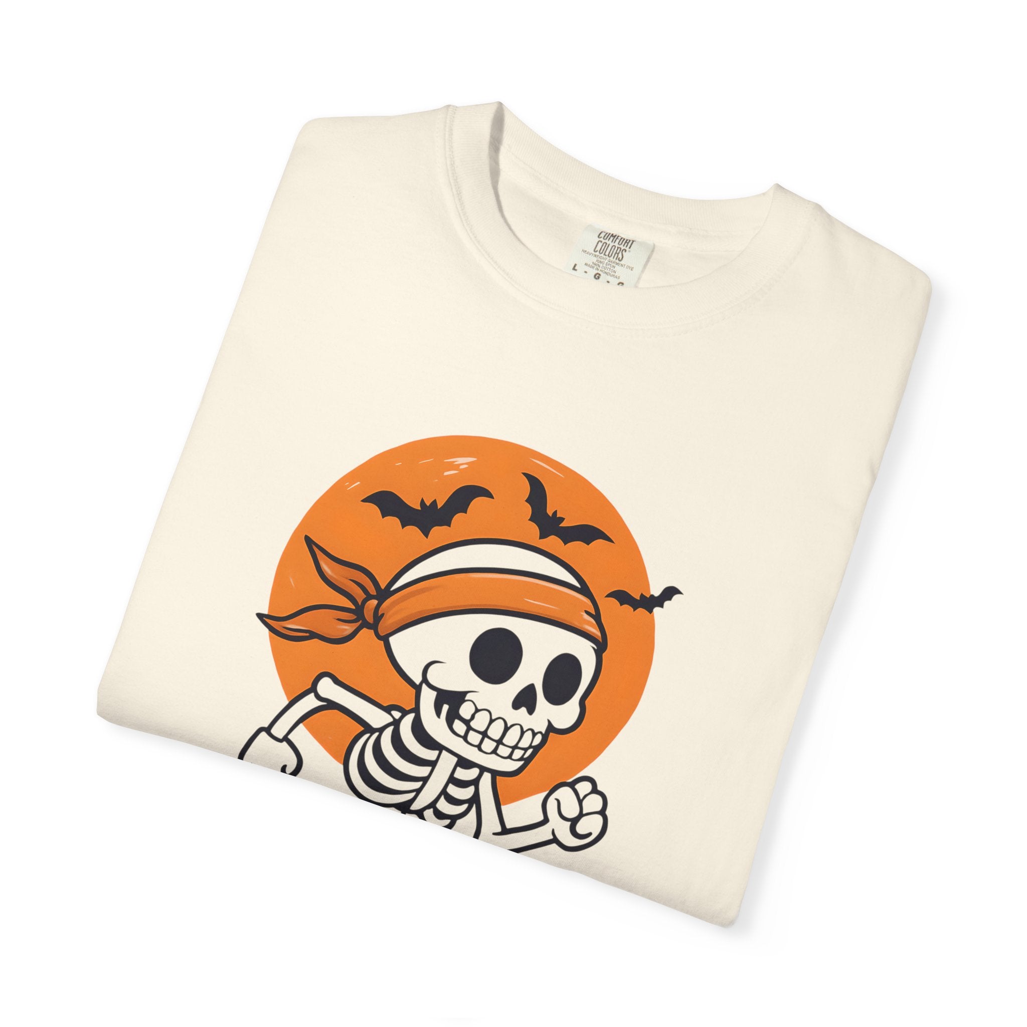 Ivory unisex T-shirt with close-up skeleton rattle & run graphic