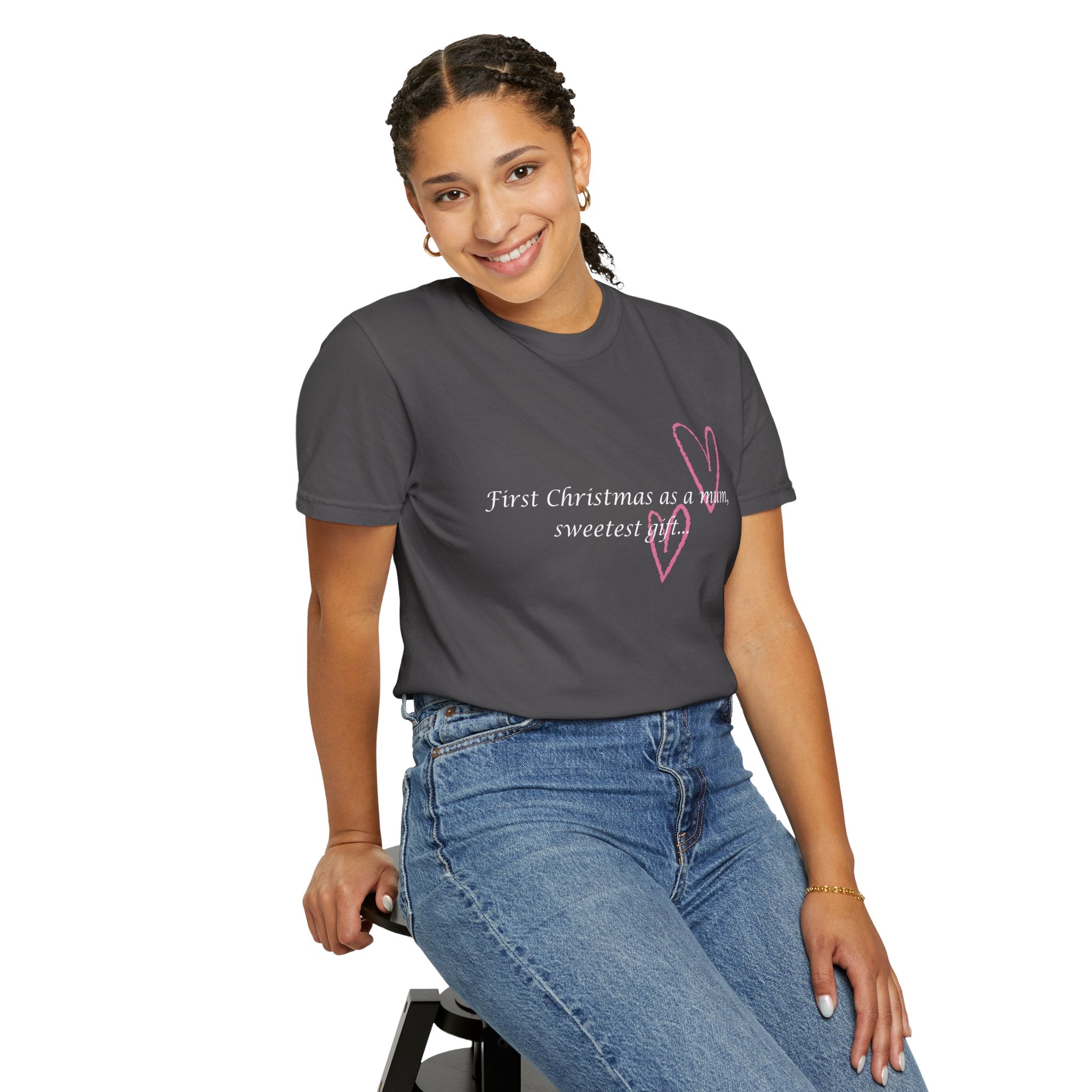 Dark gray Christmas mum T-shirt with pink heart graphic and 'sweetest gift' text