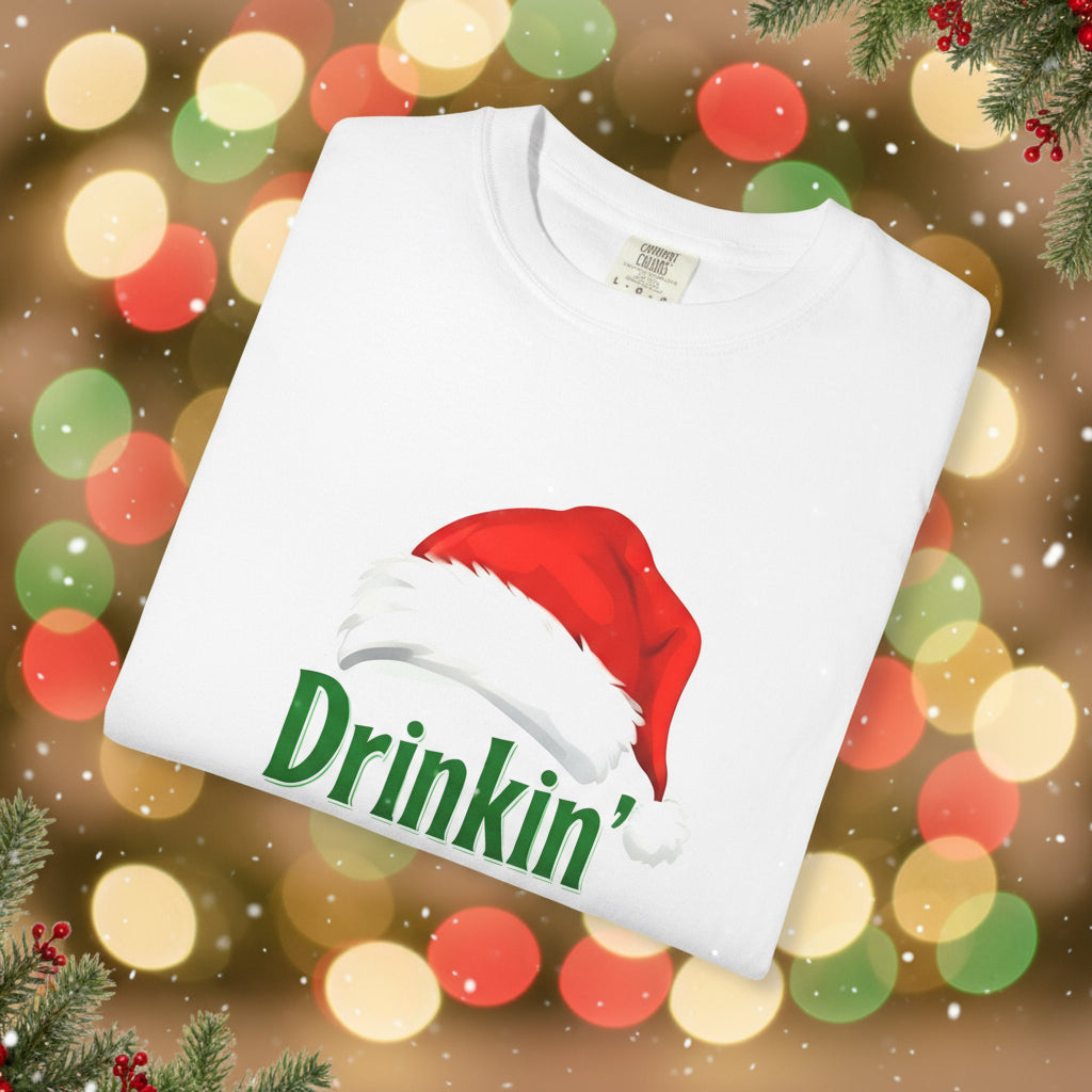 White T-shirt with “Drinkin’ & Grinchin’” graphic and red Santa-style hat