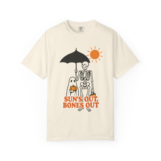 Fun Skeleton Graphic Tee for Halloween, Sun's Out Bones Out Shirt, Unisex T-Shirt, Perfect for Fall Celebrations, Spooky Season [...]